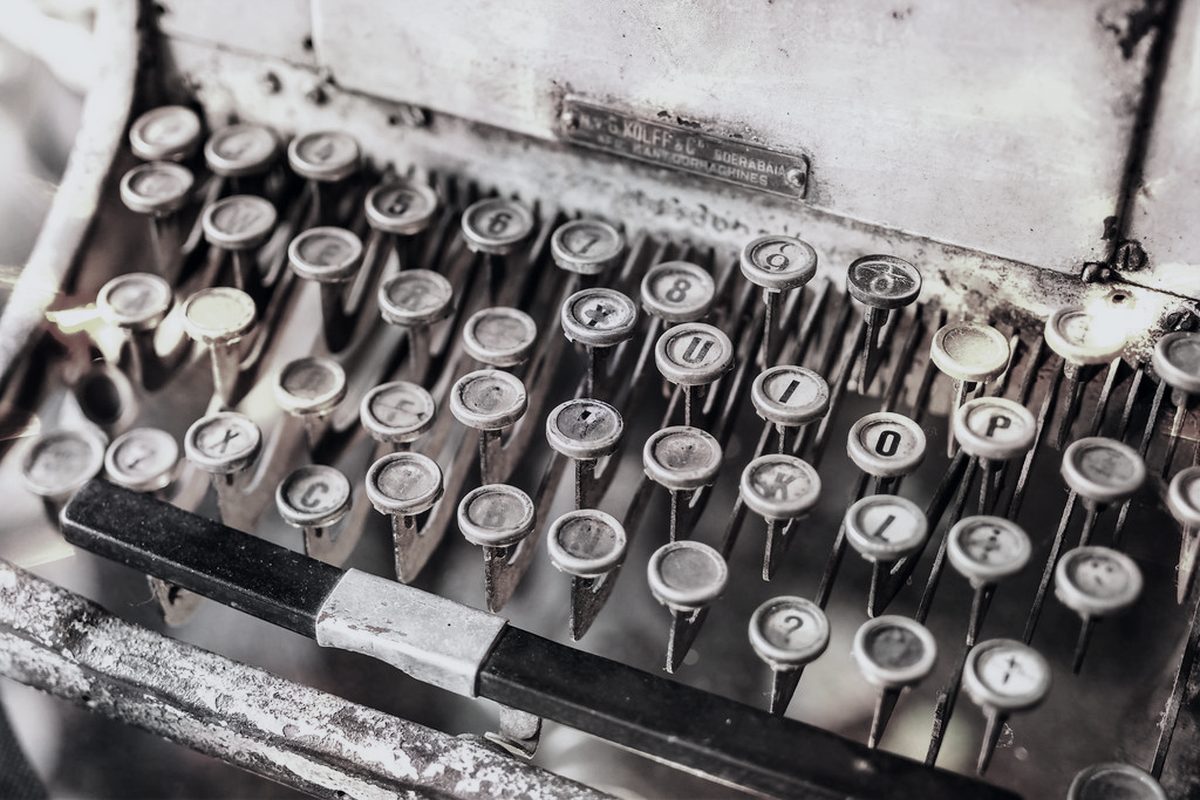 Close view of the keys of a mechanical writing machine